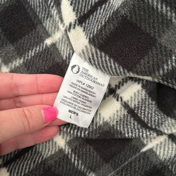 The American Outdoorsman Fleece Lined Cargo Button Up Jacket Size Large - Picture 5 of 7